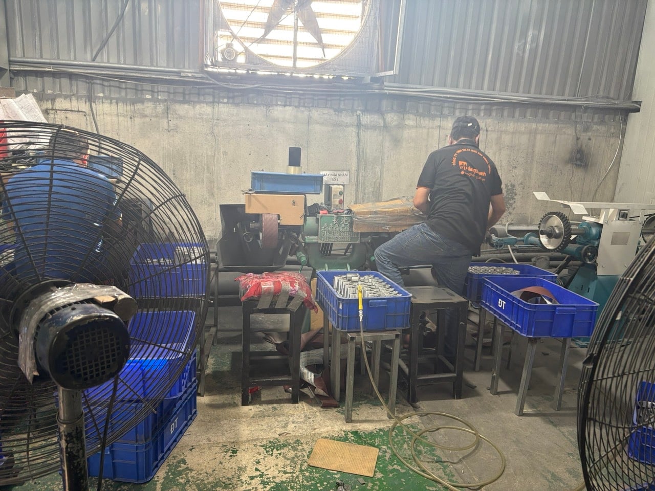 Grinding machine